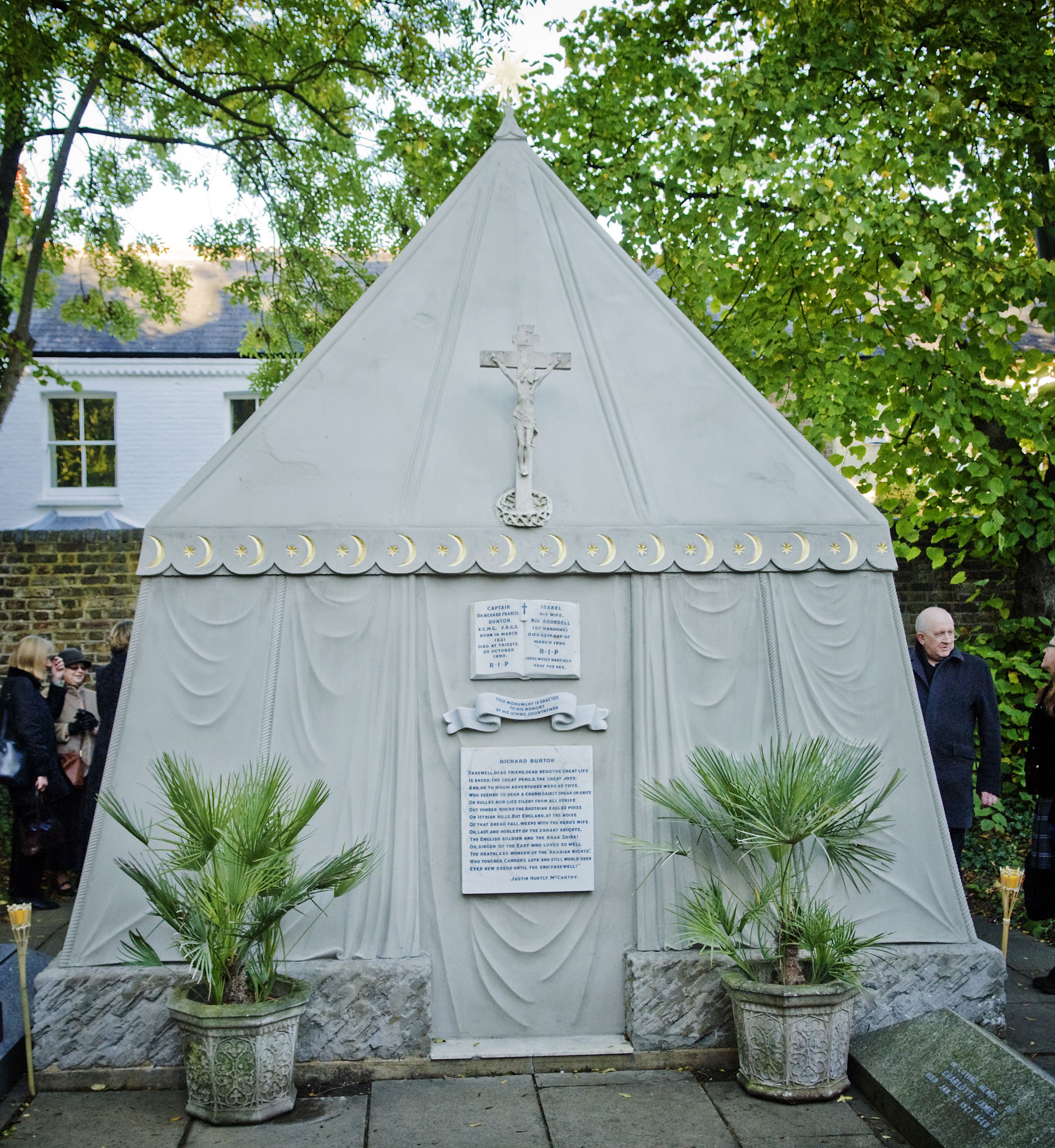 All 30+ Pictures mausoleum of sir richard and lady burton Updated