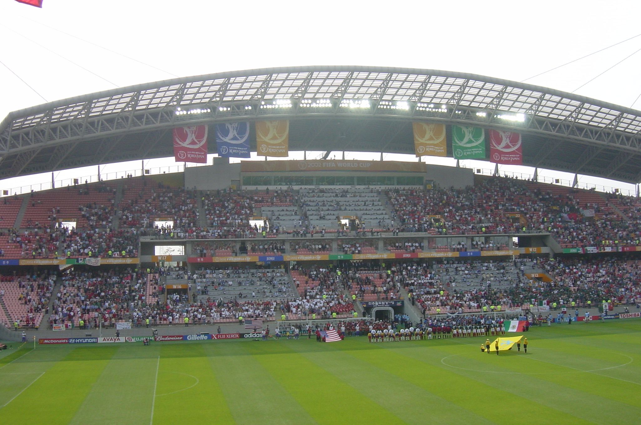 Mexico versus USA in the 2002 World Cup at the Jeonju stadium