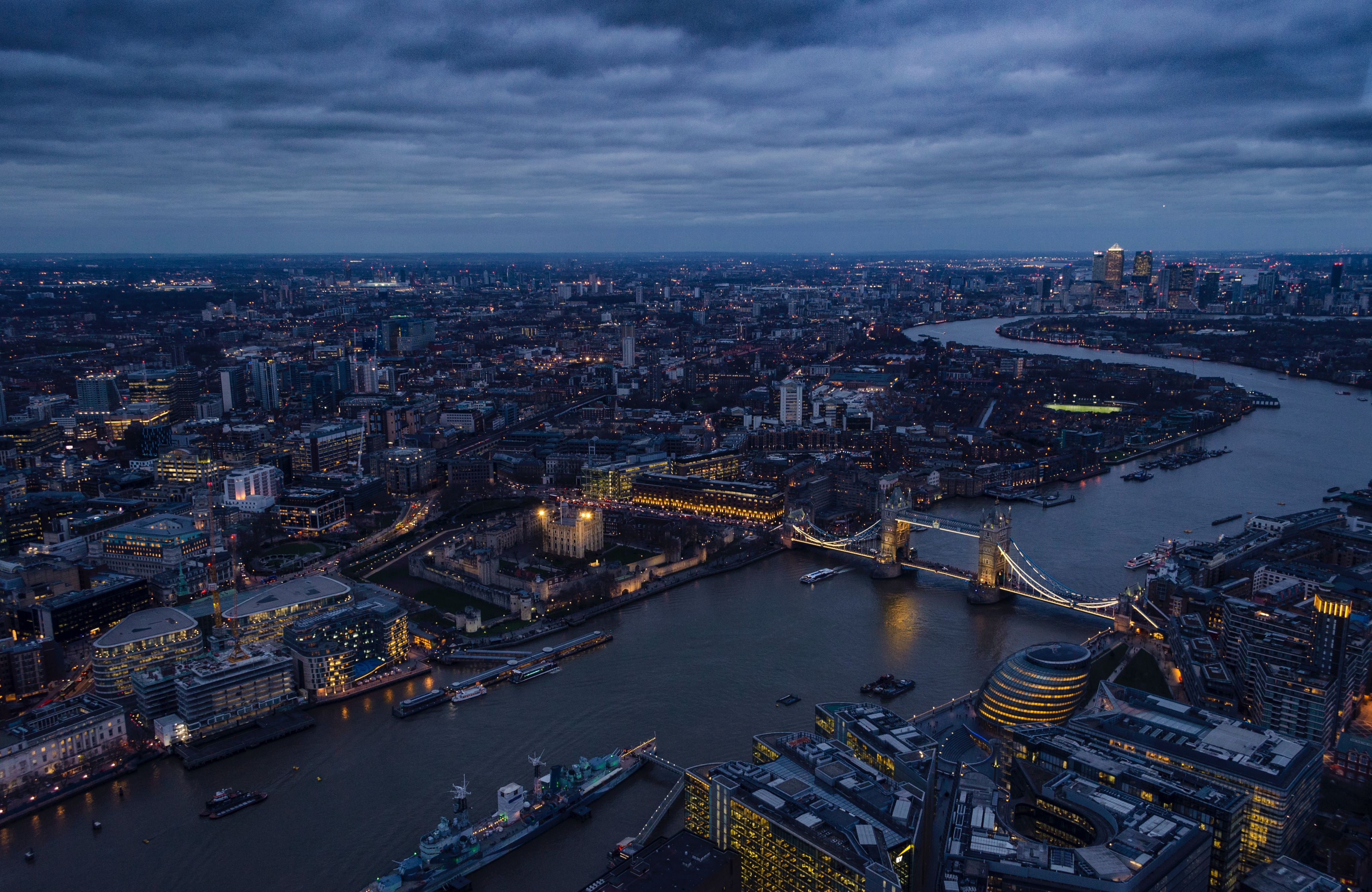 aerial photography of city buildings